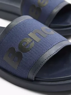 Bench Slides -Ausgewählte Modegeschäfte 2068586 H5